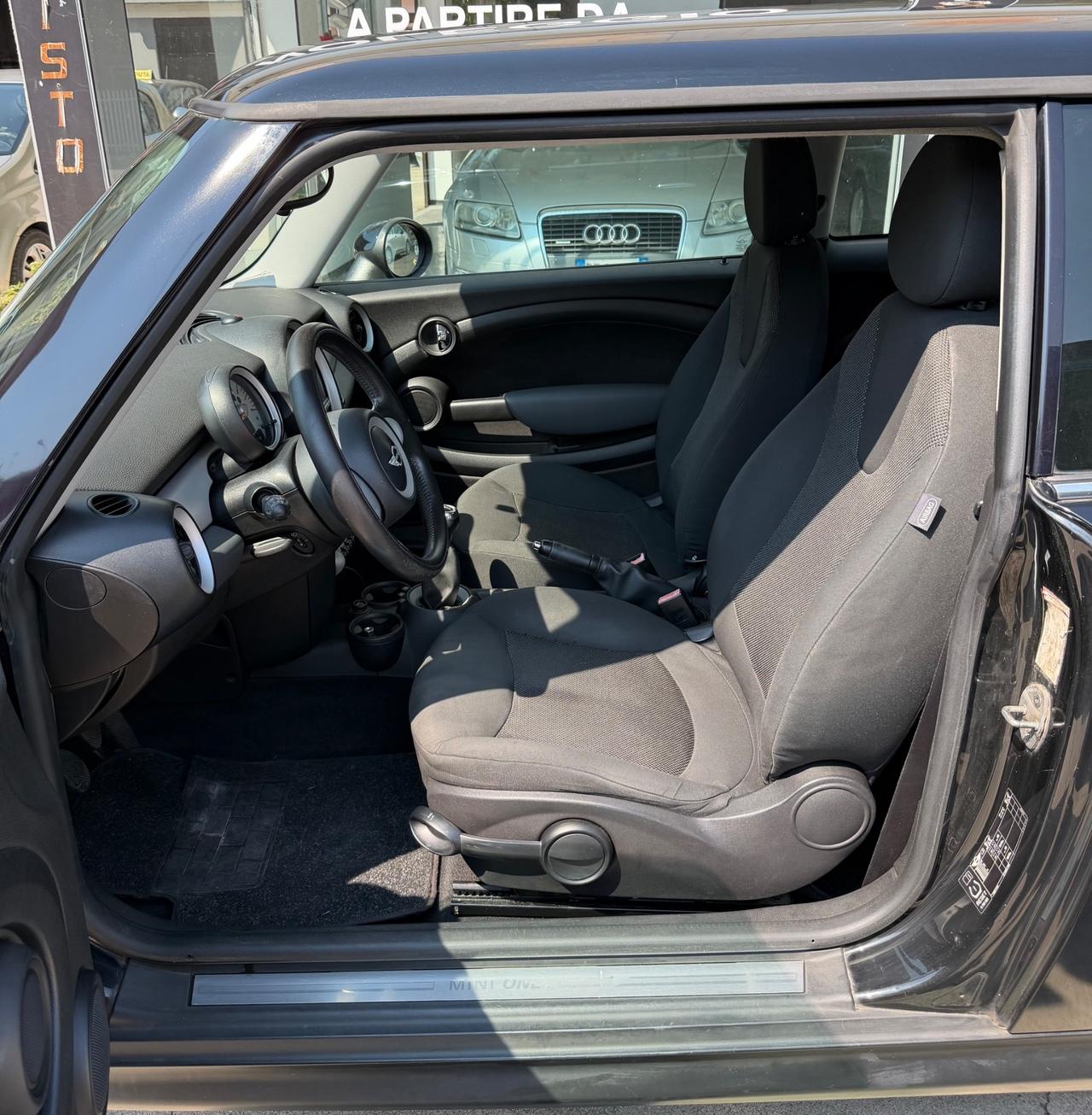 Mini One 1.4 -75cv- Tagliandata- Garanzia-Neopatentati