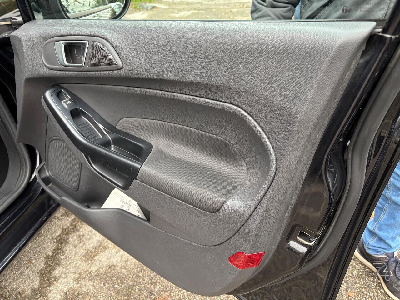 Ford Fiesta 1.4 5 porte GPL OK NEOPATENTATI