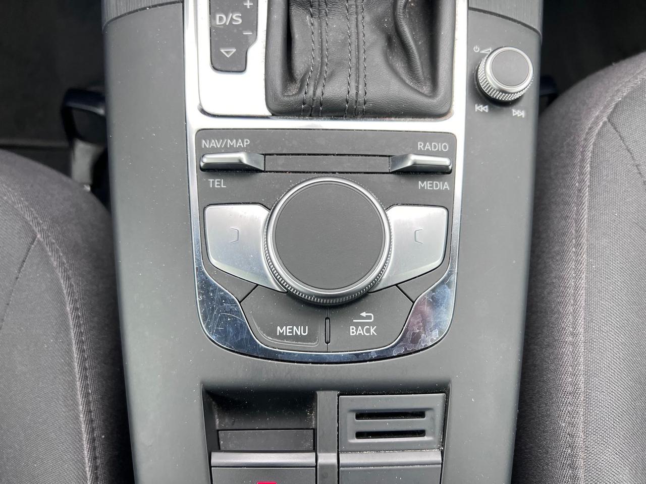 Audi A3 Business Line 1.6 30 TDI #4241