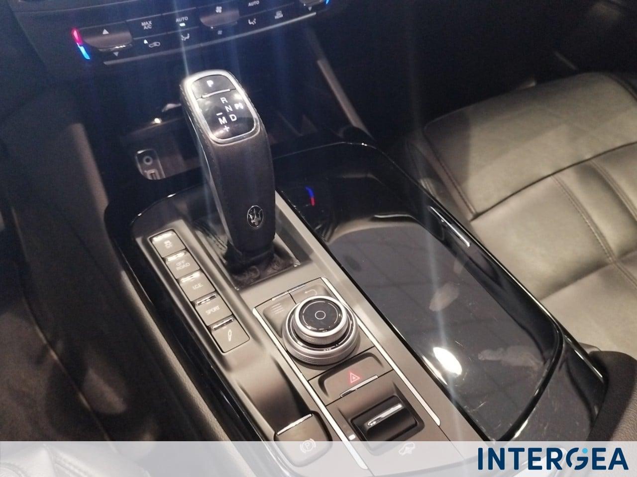 MASERATI Levante 3.0 V6 Gransport 250cv auto