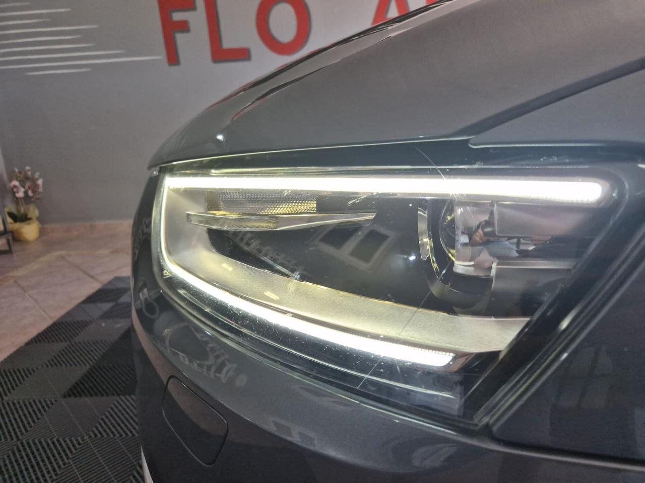 Audi Q3 2.0 TDI (Diesel) 140cv - Tettuccio