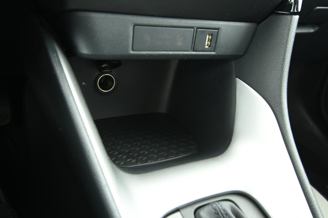 TOYOTA Yaris 1.5h Business CAMERA+ACC+APP CONNECT+NEOPATENTATI