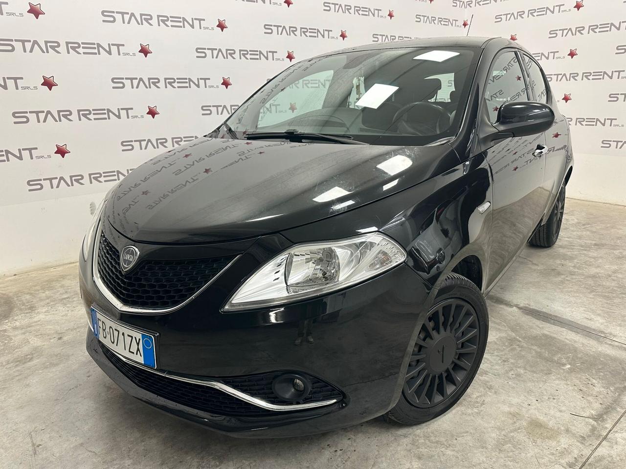 Lancia Ypsilon 1.3 MJT 16V 95 CV 5 porte S&S Silver