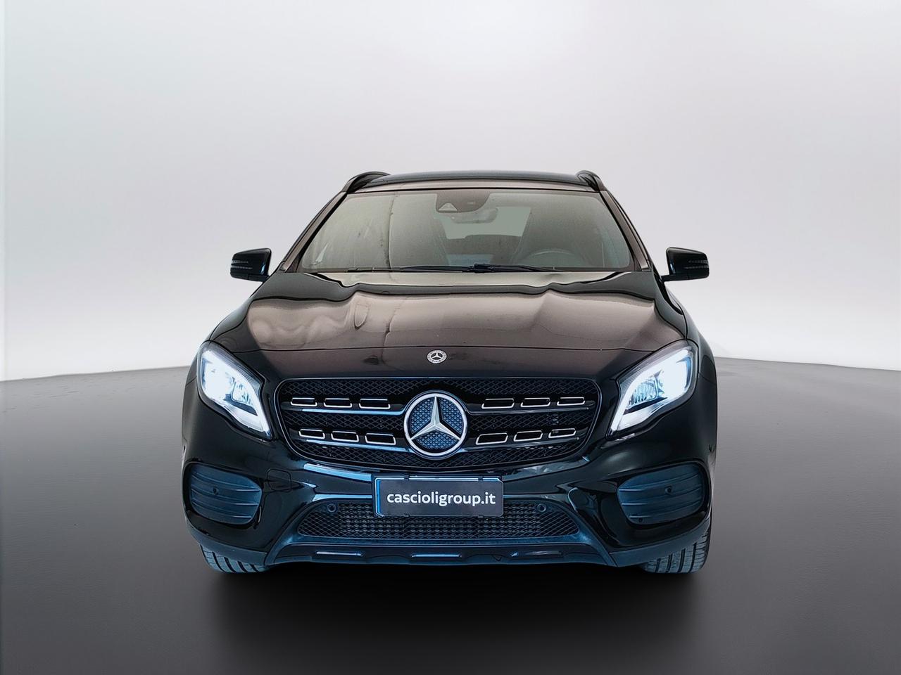 Mercedes-Benz GLA-X156 2017 - GLA 200 d Night Edition auto