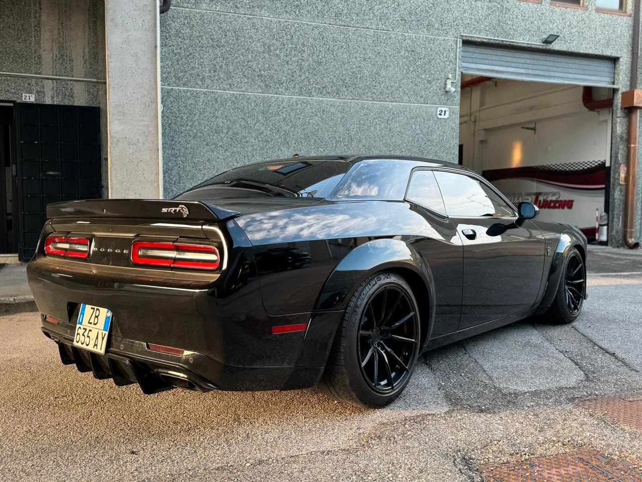 Dodge Challenger SRT HELLCAT 2017
