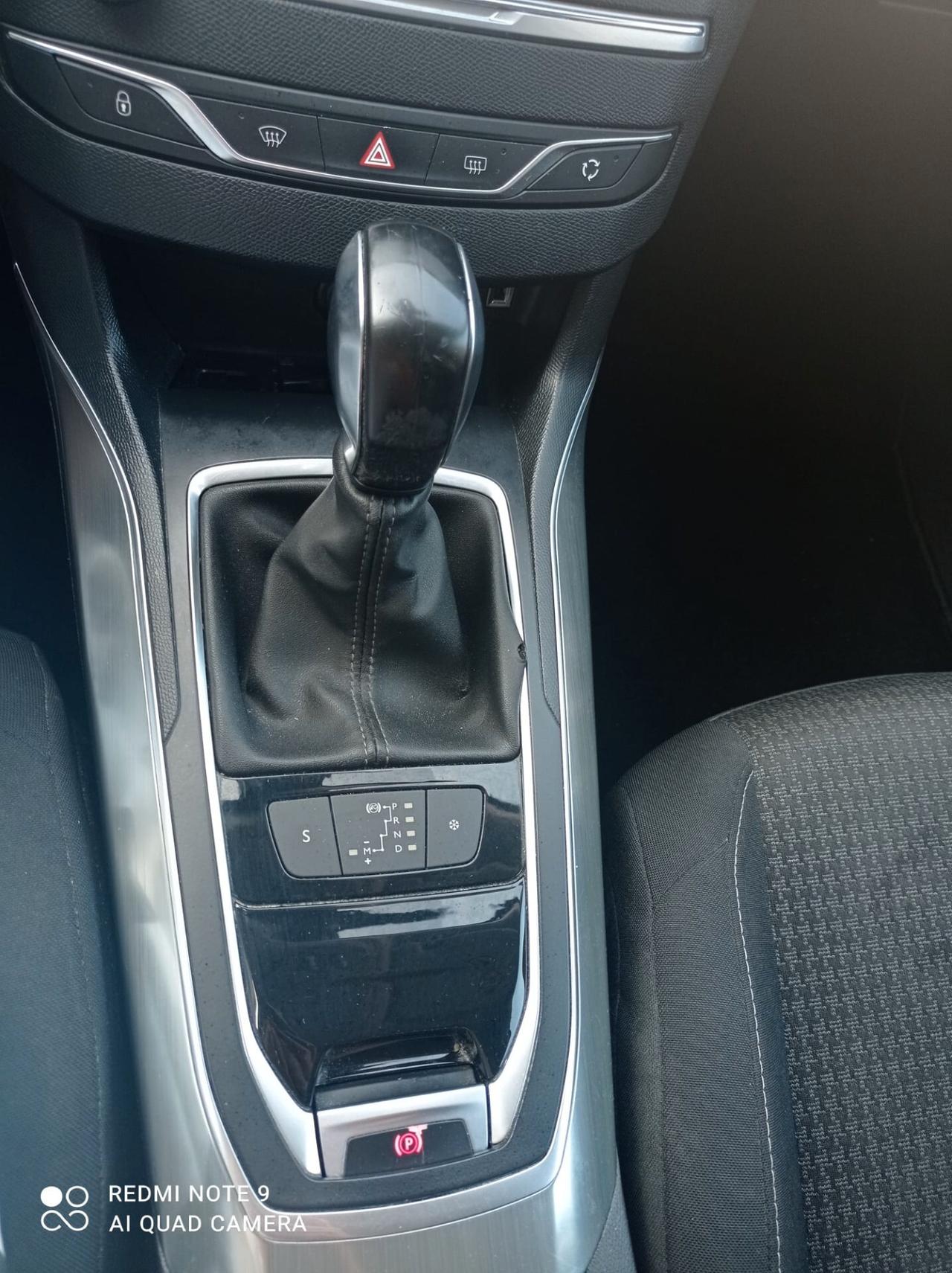 Peugeot 308 BlueHDi 130 S&S EAT6 SW Business