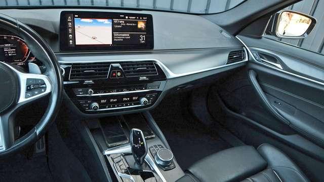 BMW 530 Touring LCI 530d Touring mhev 48V Msport auto