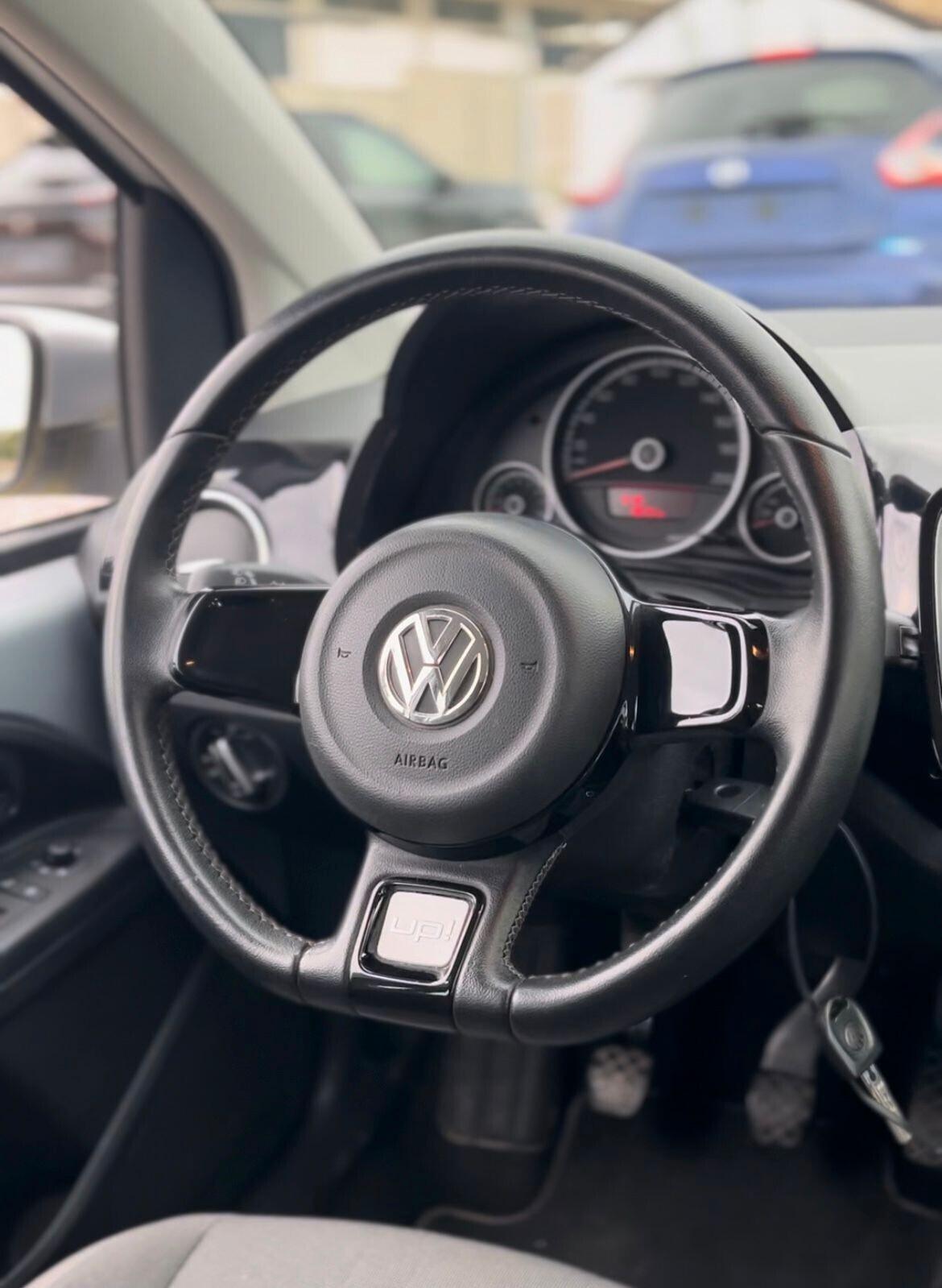 Volkswagen up! 1.0 75 CV 5p. Cross