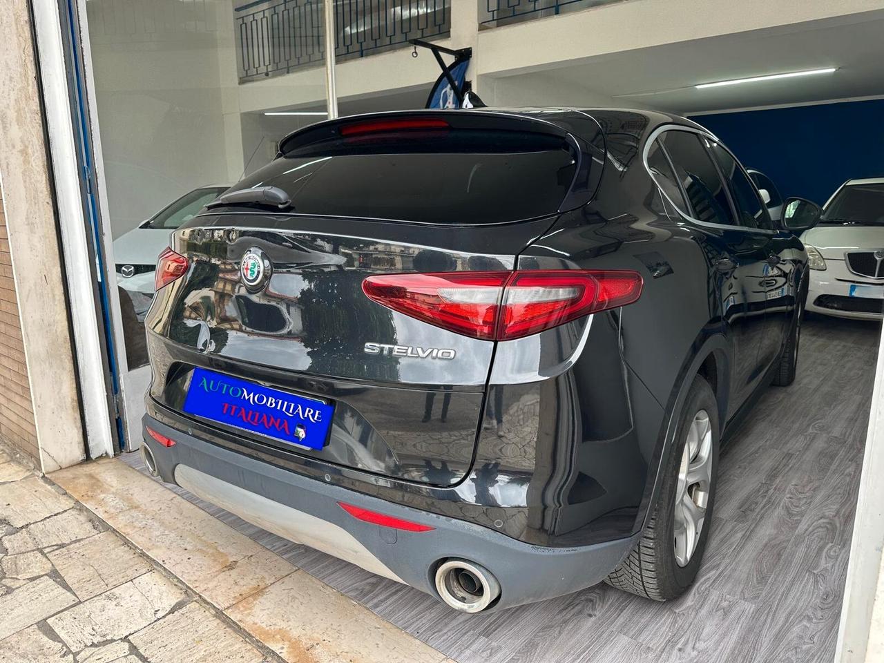 Alfa Romeo Stelvio 2.2 Turbodiesel 180 CV AT8 RWD Super