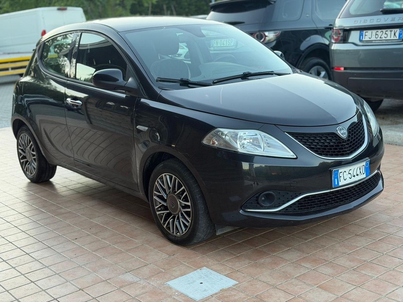 Lancia Ypsilon 1.3 MJT 16V 95 CV 5 porte S&S Silver