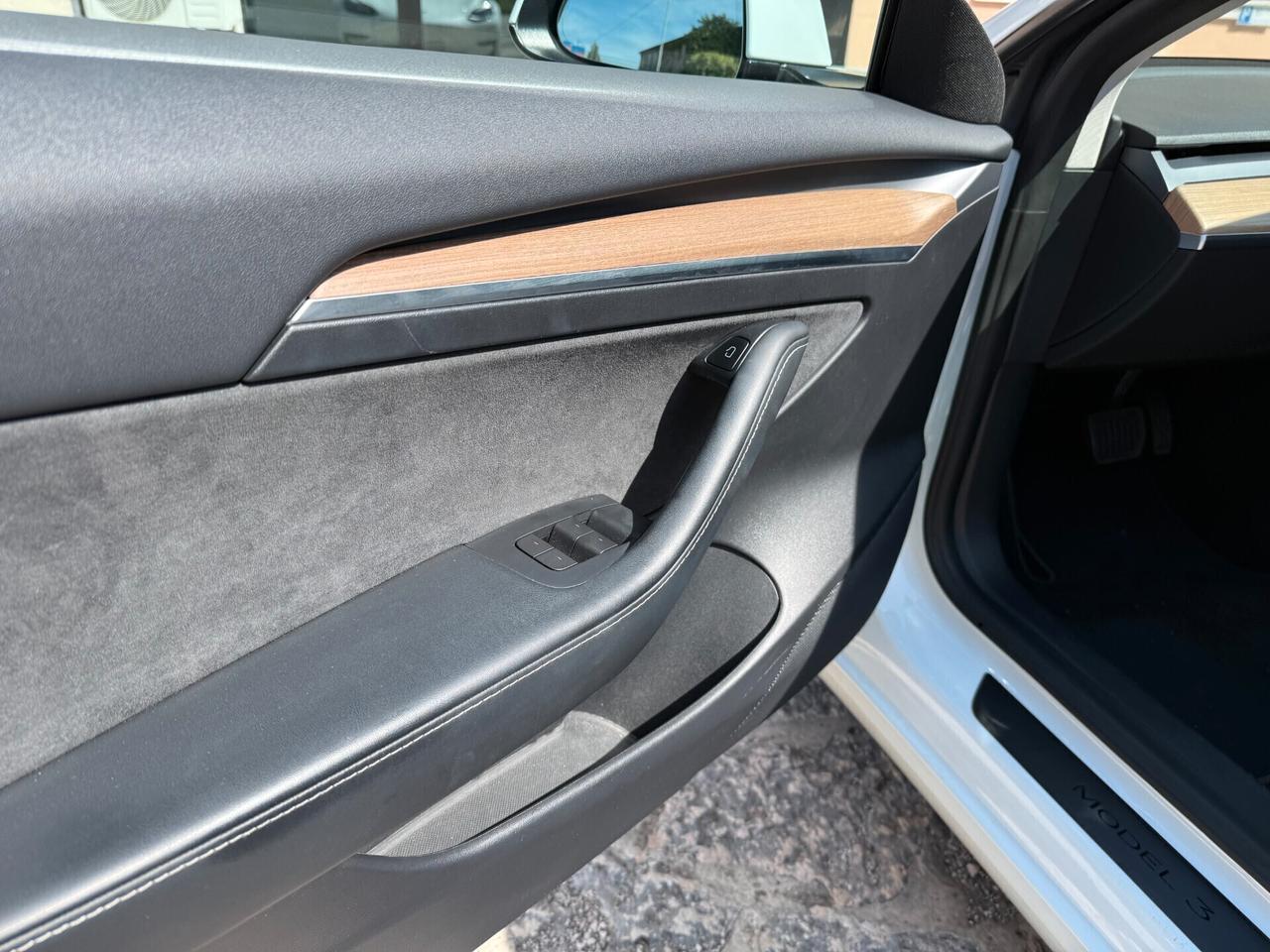Tesla Model 3 RWD