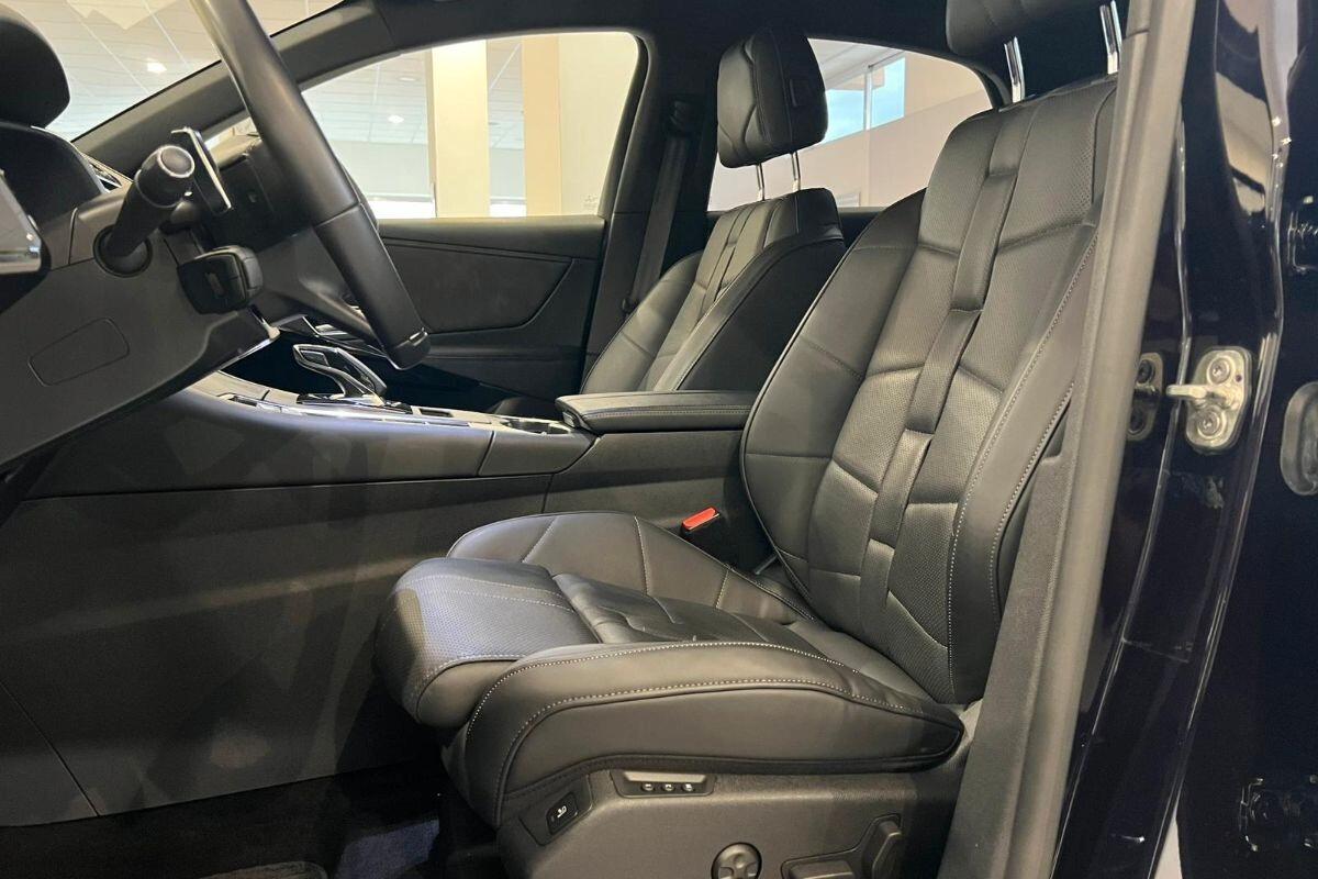 Ds DS 7 DS 7 Crossback E-Tense 4x4 Louvre