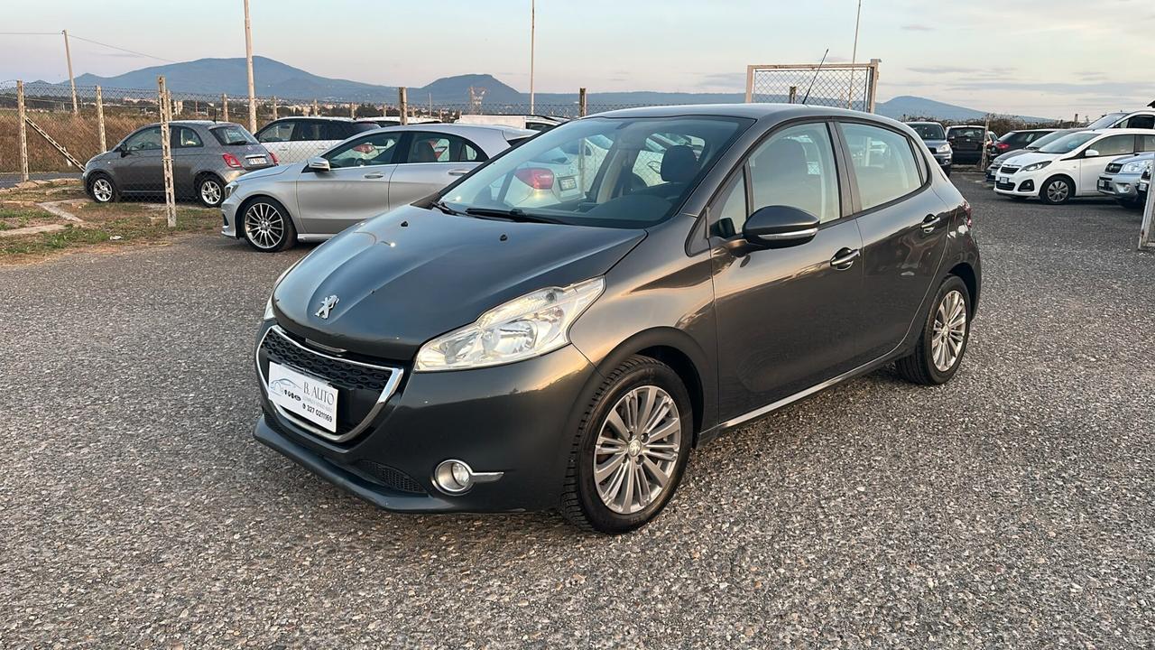 Peugeot 208 1.4 HDi 68 CV 5 porte Allure