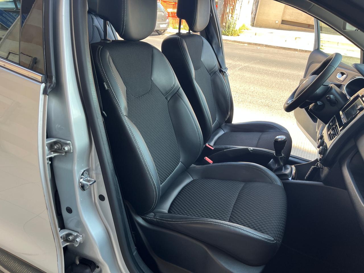 Renault Clio dCi 90 CV 5 porte Moschino Zen