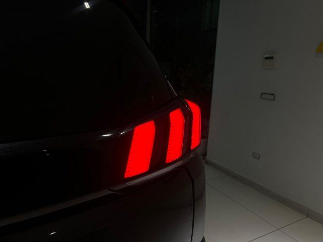 PEUGEOT 5008 BlueHDi 130 S&S EAT8 Allure Pack da?259,00 mensili