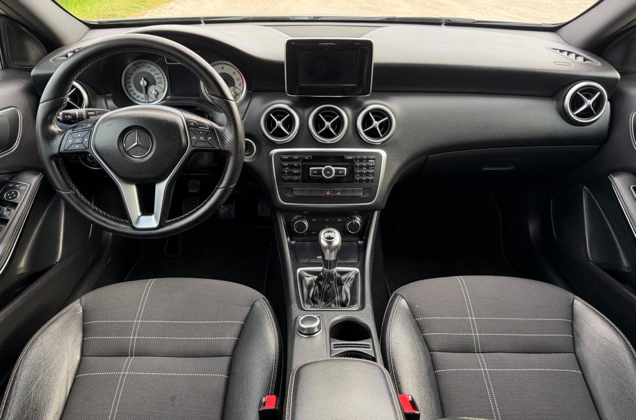 MERCEDES CLASSE A 180 CDI DARK NIGHT EDITiON