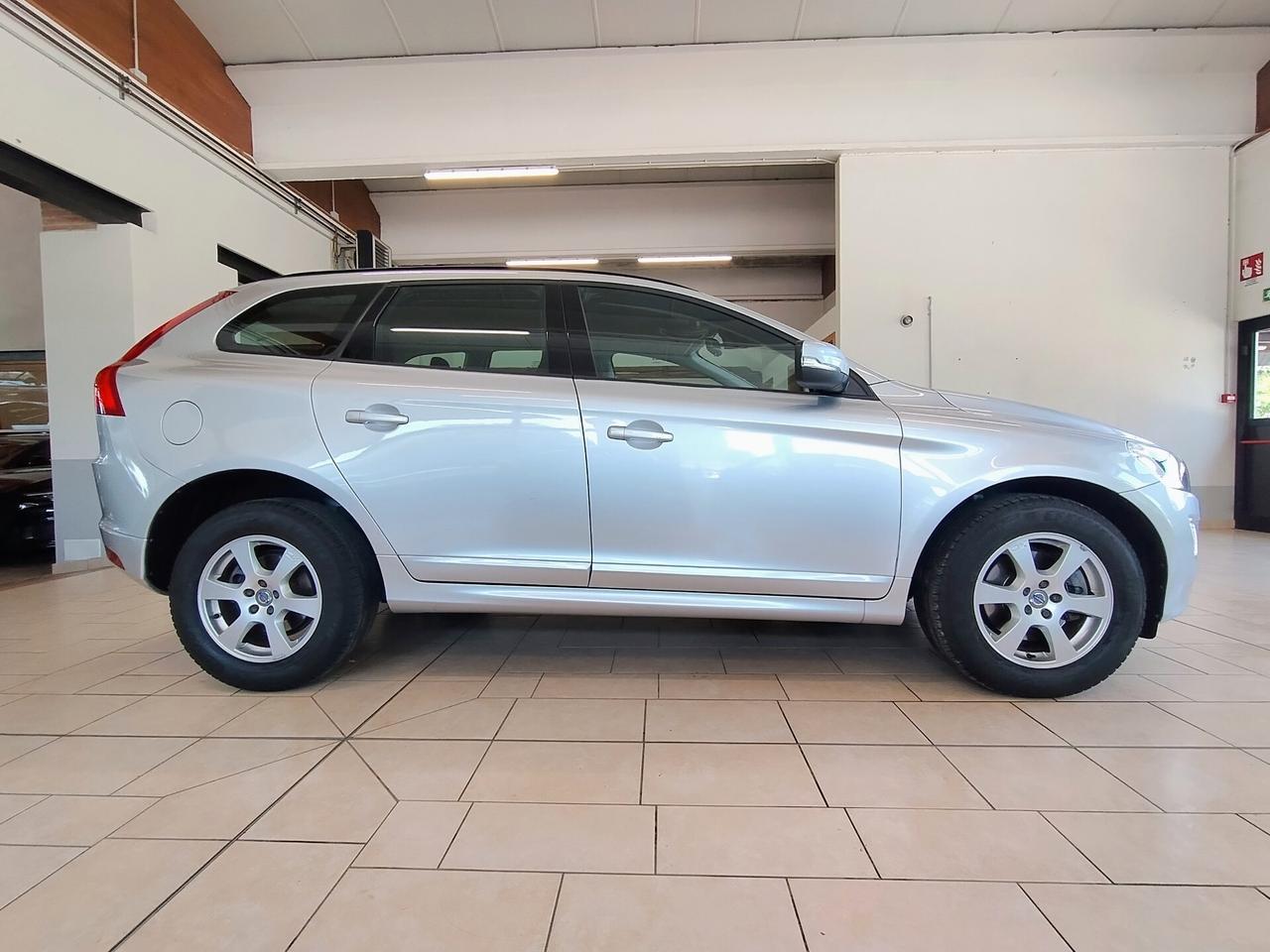 VOLVO XC60 2.0 D3 Kinetic 150cv MANUALE