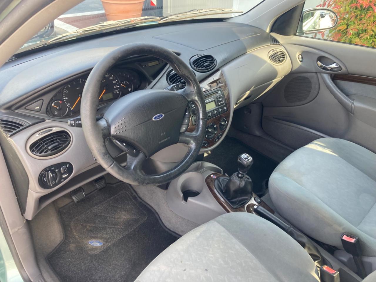 FORD FOCUS 5 PORTE (KM 132.305) DA VETRINA