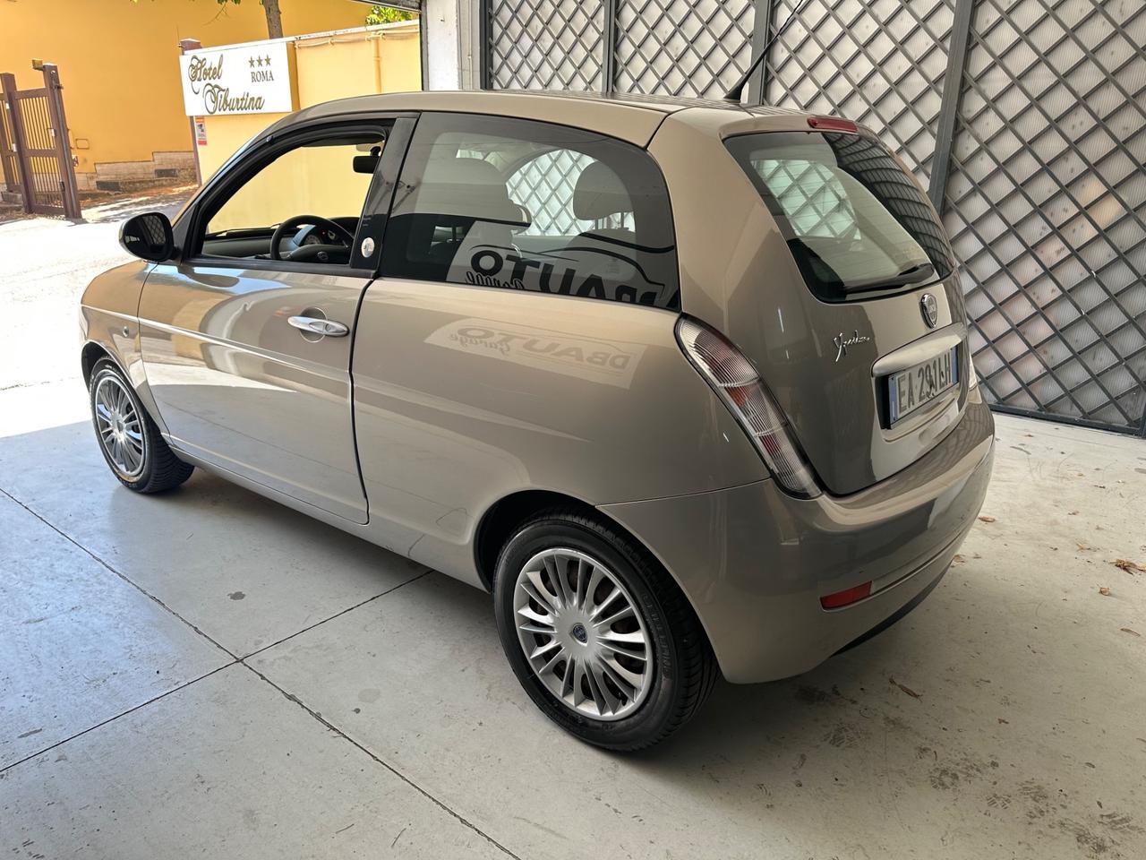 Lancia Ypsilon 1.4 Platino Ecochic GPL