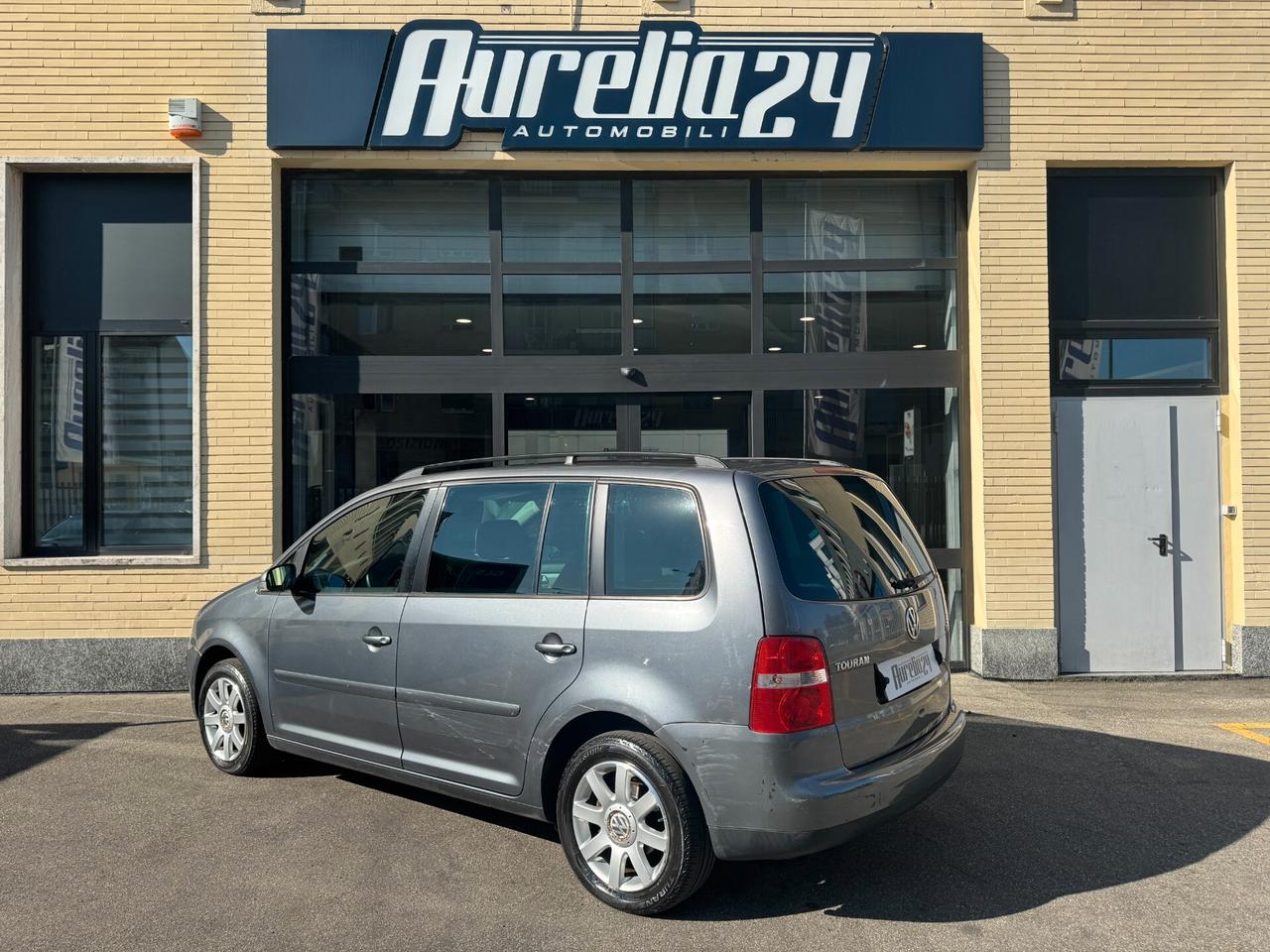 Volkswagen Touran 1.6 16V FSI Highline NEOPATENTATO