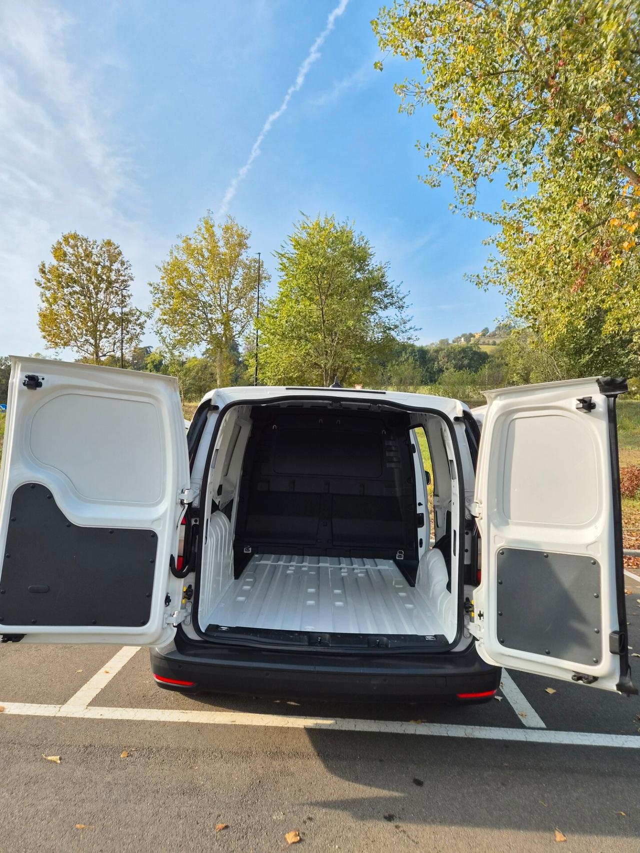 Volkswagen Caddy 2.0 TDI 122 CV Furgone Maxi PASSO LUNGO