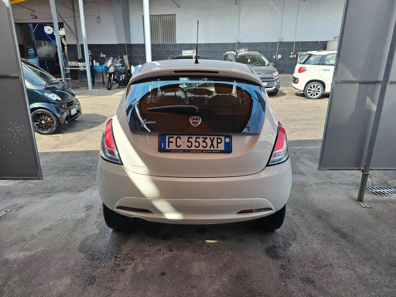Lancia Ypsilon 0.9 Metano 2016