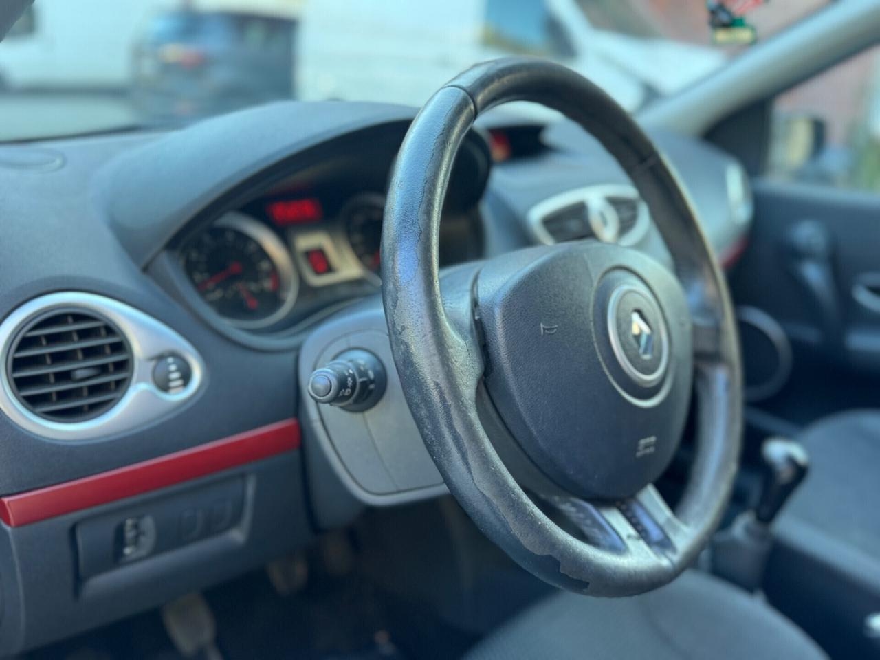 Renault Clio 1.2 16V 5 porte Rip Curl 2007