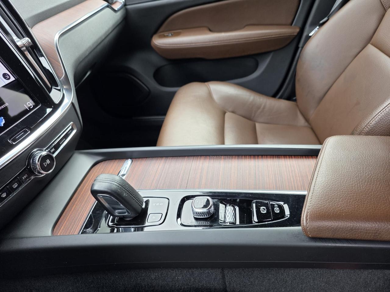Volvo V60 Cross Country B4 (d) AWD automatico Plus