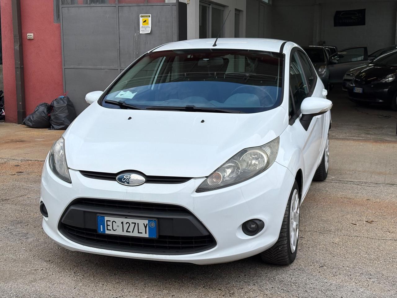 Ford Fiesta 1.4 5 porte Bz.- GPL Titanium