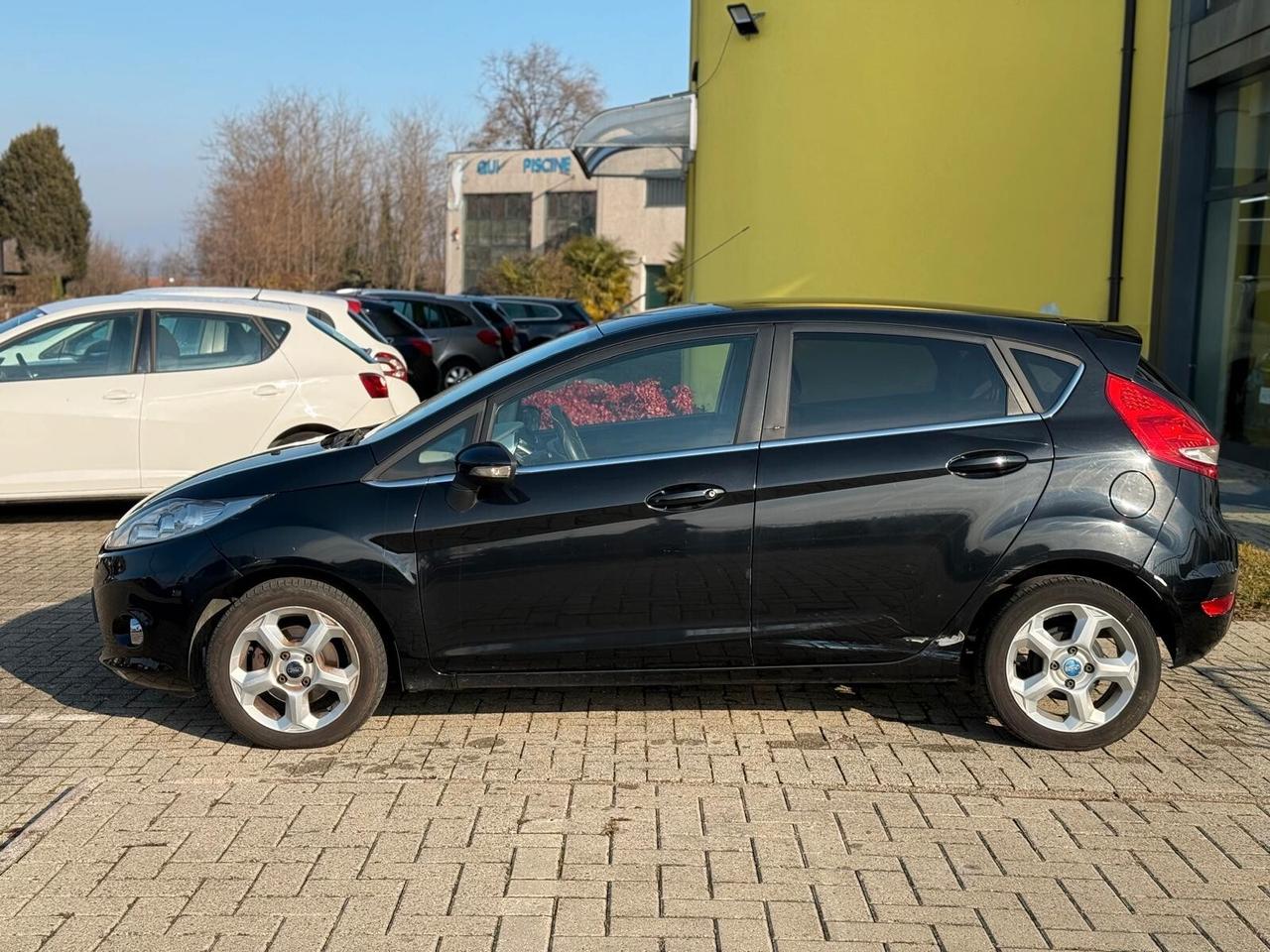 Ford Fiesta 1.4 5 porte Bz.- GPL Titanium