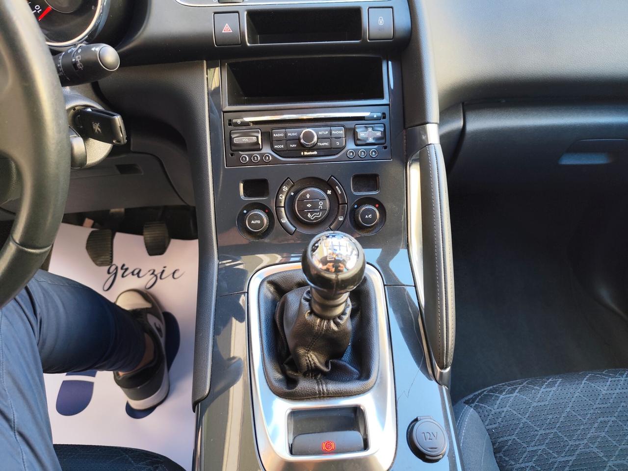 Peugeot 3008 1.6 HDi 115CV NAVI PERFETTA
