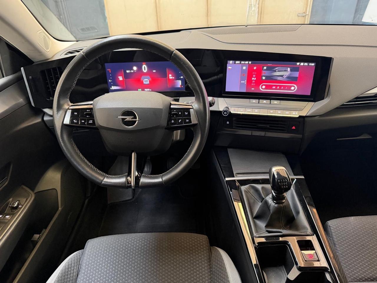 Opel Astra 1.2 Turbo 110 CV Elegance