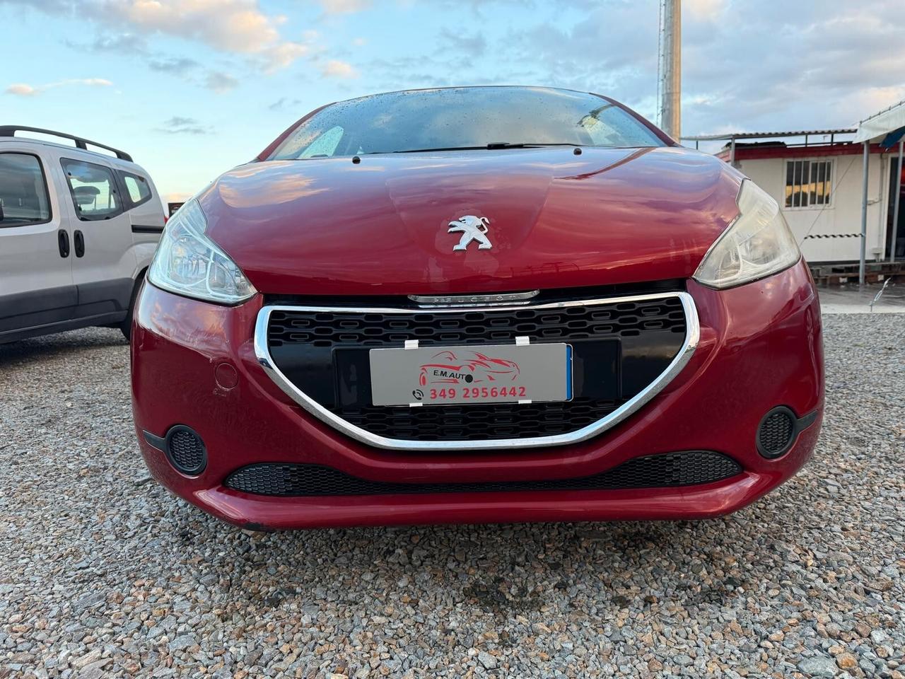 Peugeot 208 1.4 HDi 68 CV 5 porte Allure