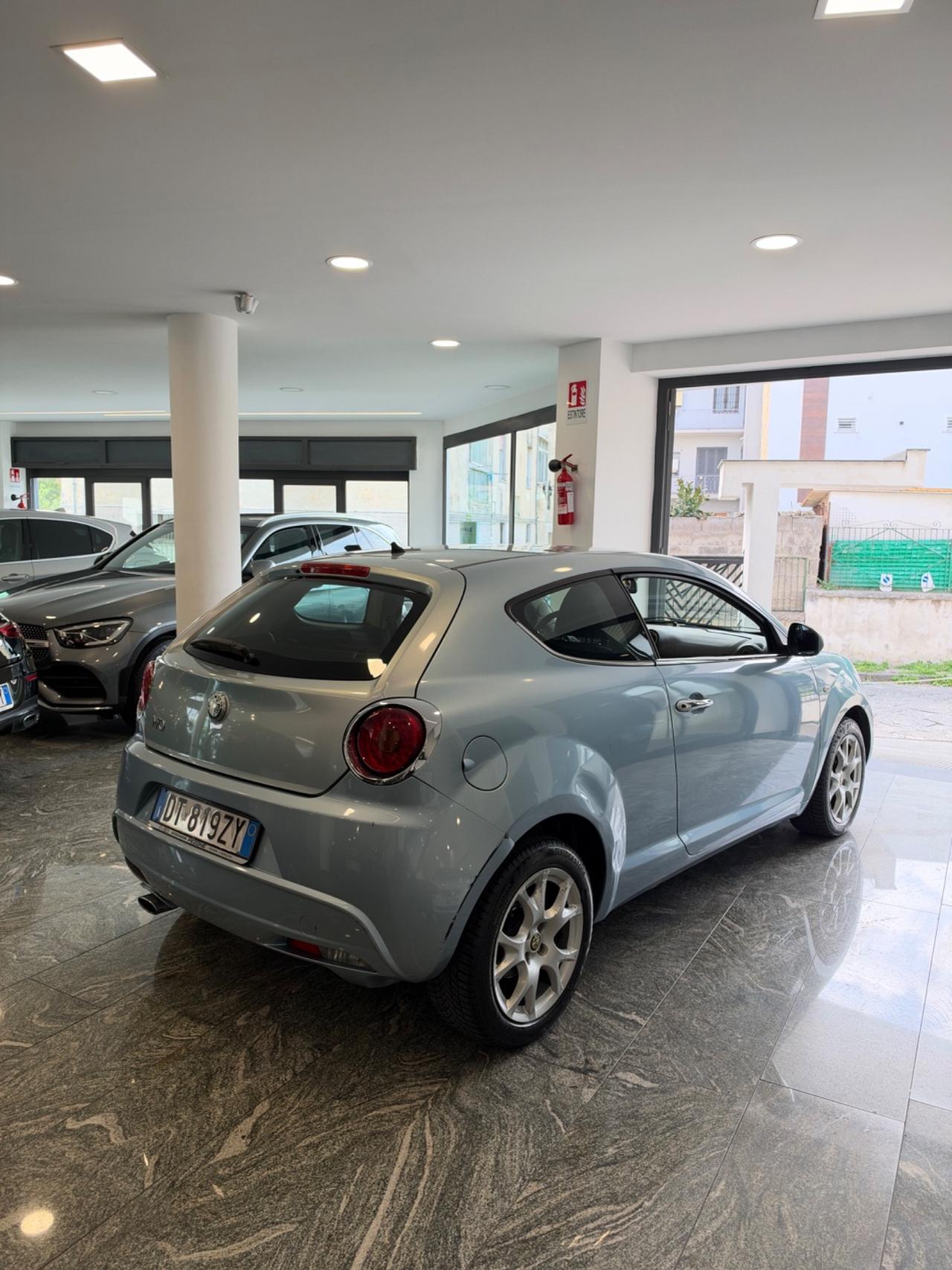 Alfa Romeo MiTo 1.6 JTDm 16V Distinctive Premium Pack