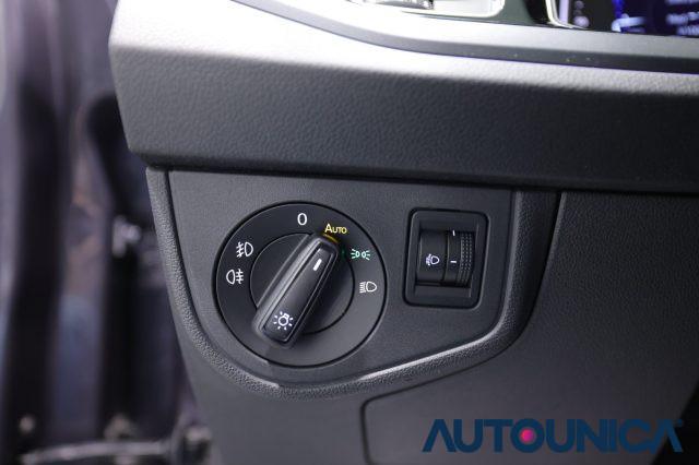 VOLKSWAGEN Taigo 1.0 TSI 115 CV R-LINE FARI LED TETTO PANORAMA