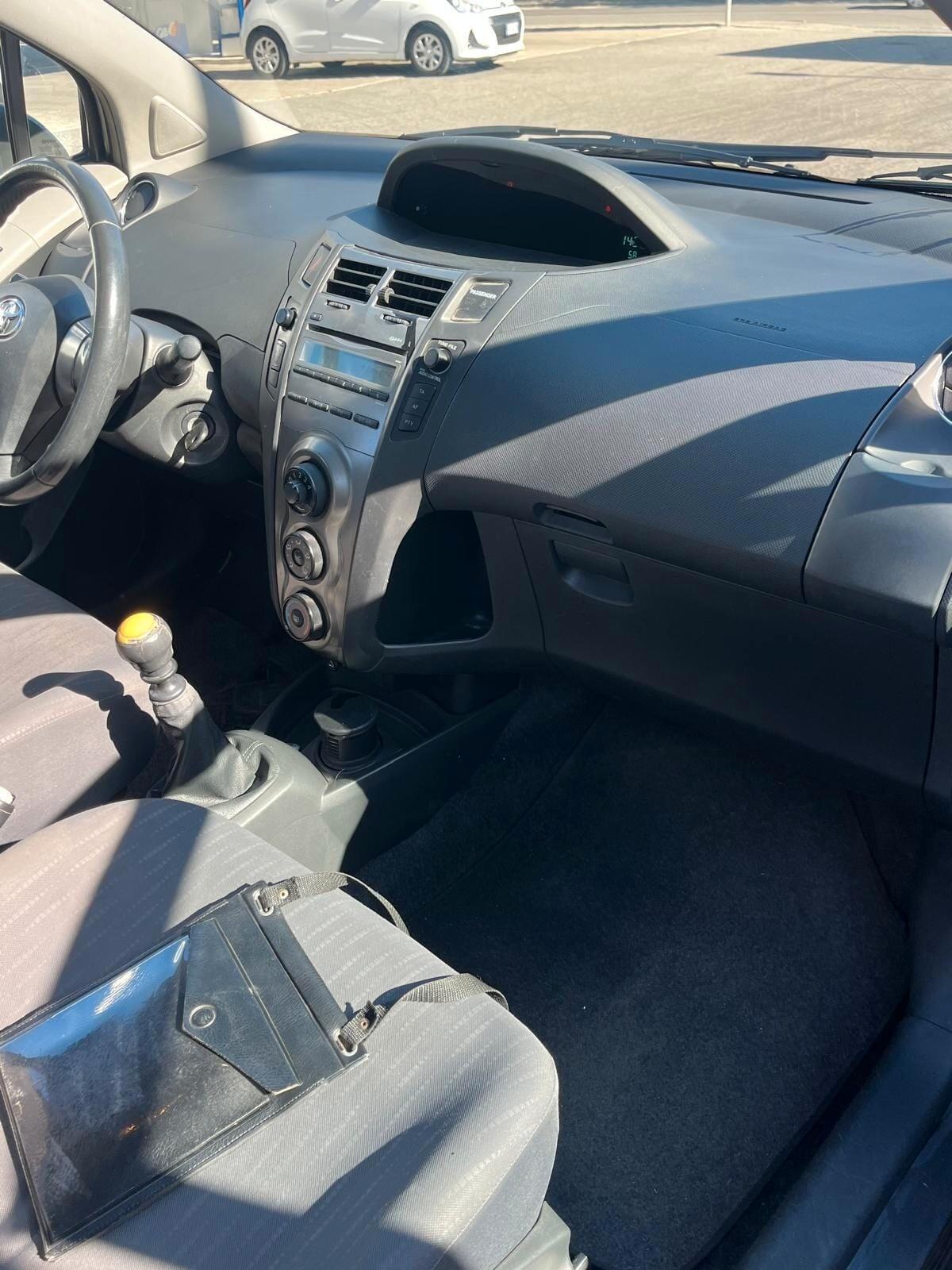 Toyota Yaris 1.4 D-4D DPF 5 porte Sol