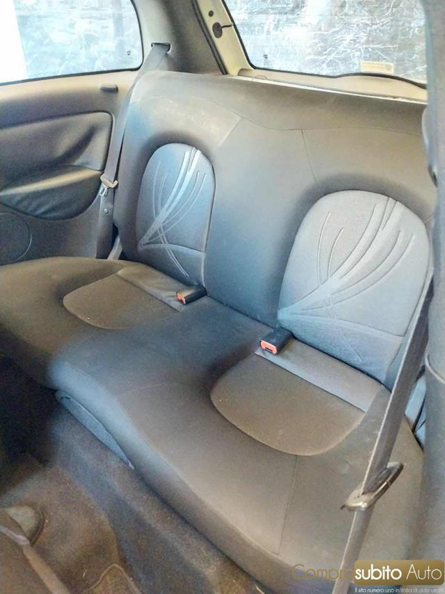 LANCIA Ypsilon 1.2 69 CV Unyca