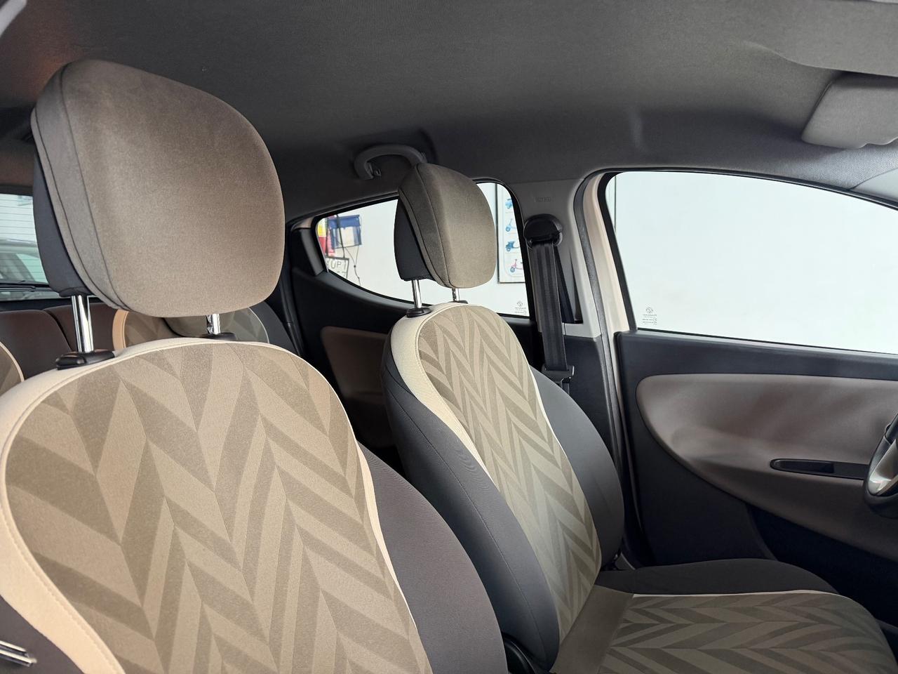 Lancia Ypsilon 1.2 Benzina 69 CV Platinum