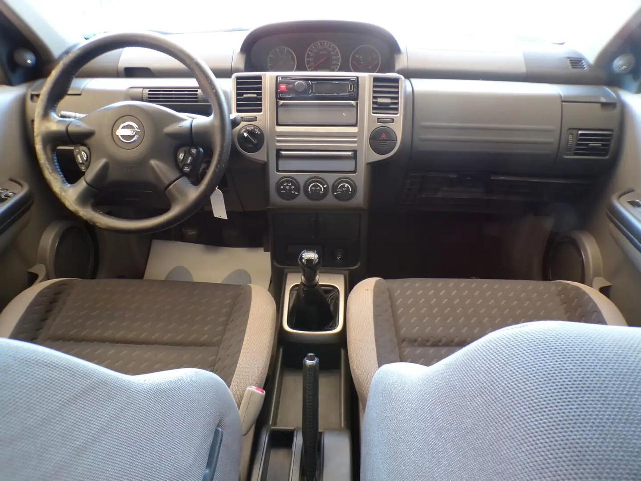 Nissan X-Trail 2.2 dCi Sport Columbia