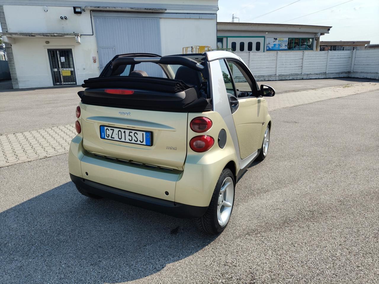 Smart ForTwo 1000 52 kW MHD cabrio passion