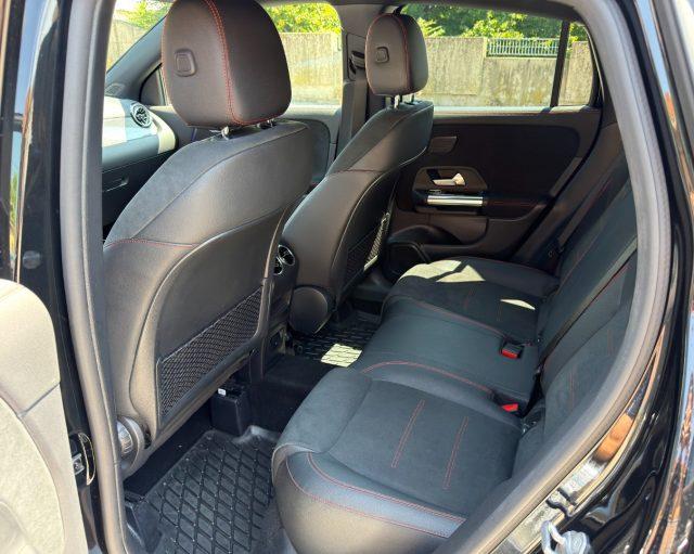 MERCEDES-BENZ GLA 200 d Automatic 4Matic Premium AMG Line
