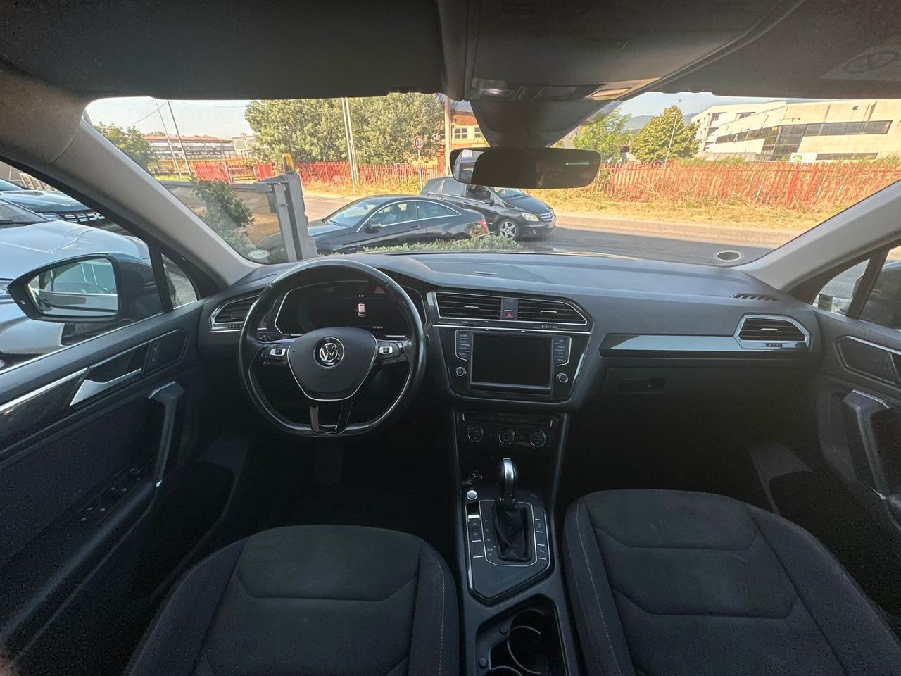 Volkswagen Tiguan 2.0 TDI SCR DSG Business BlueMotion Technology