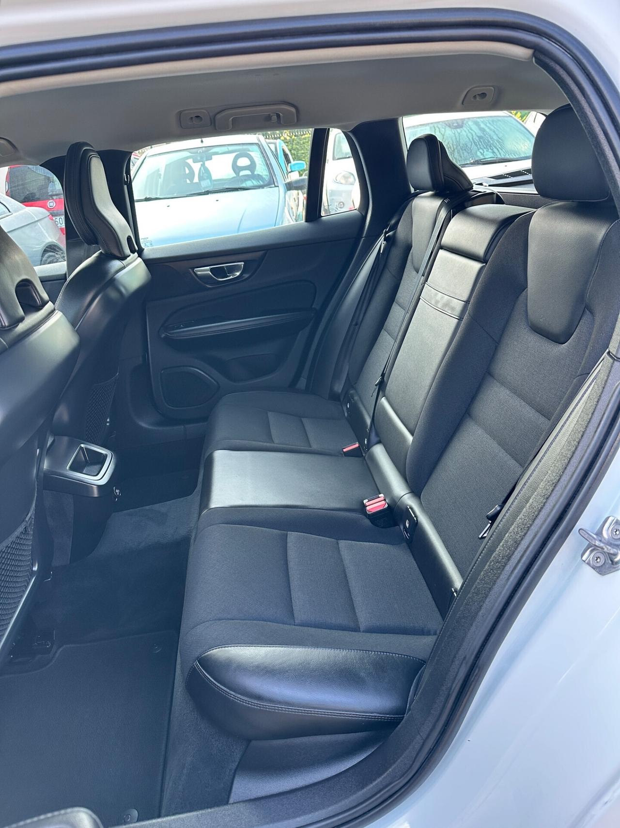 Volvo V60 D4 Geartronic R-design