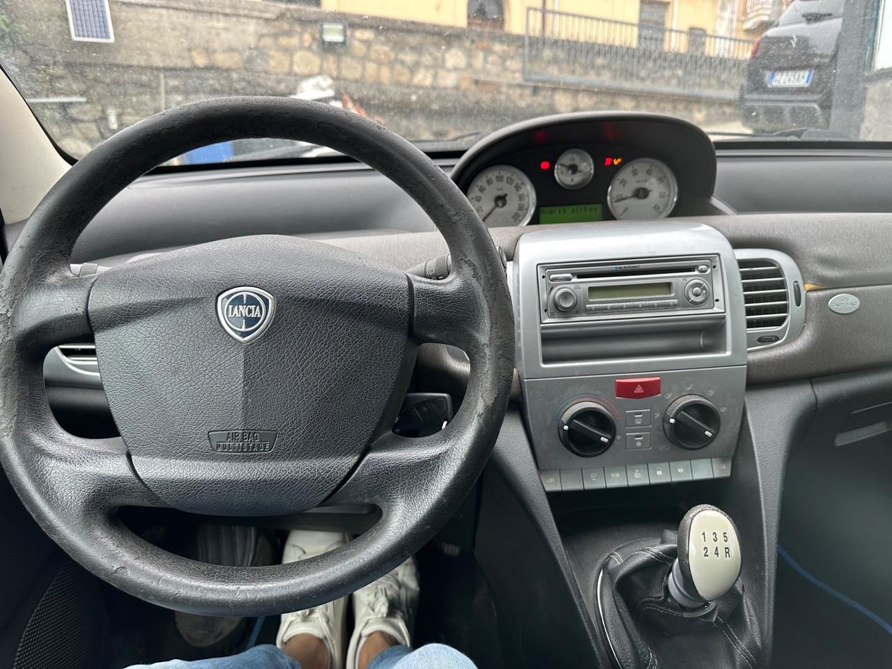 Lancia Ypsilon 1.2 Oro