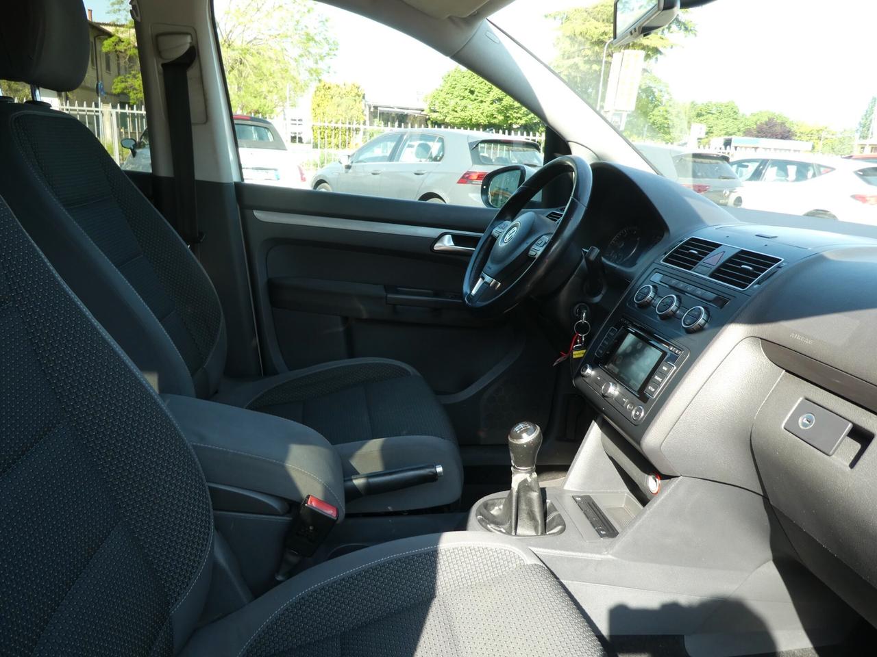 Volkswagen Touran 1.6 TDI DSG Comfortline OK NEOPATENTATI