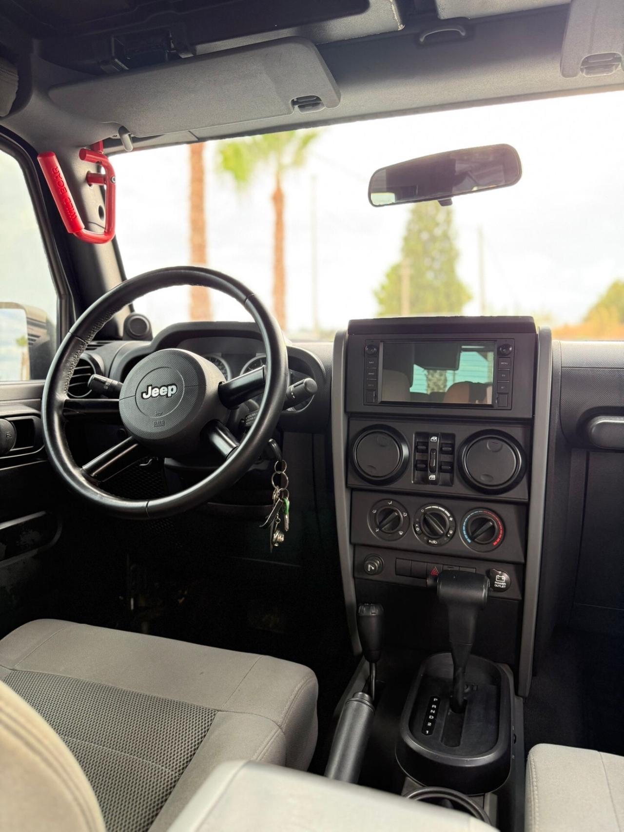 Jeep Wrangler Unlimited 2.8 CRD DPF Sahara Auto