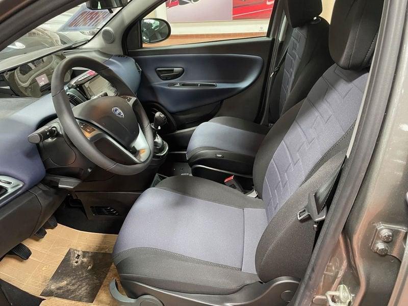 Lancia Ypsilon 1.0 FireFly 5 porte S&S Hybrid Platino - KM 0 !! ULTIMA RIMASTA!!!
