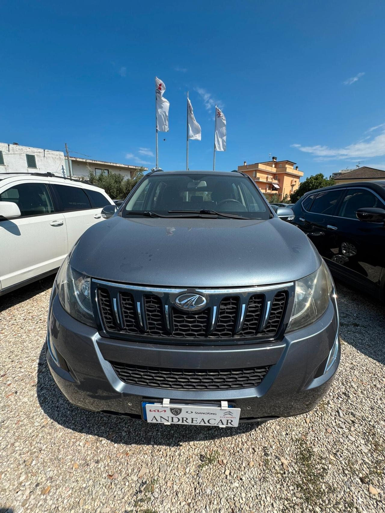 Mahindra XUV500 2.2 16V AWD W6