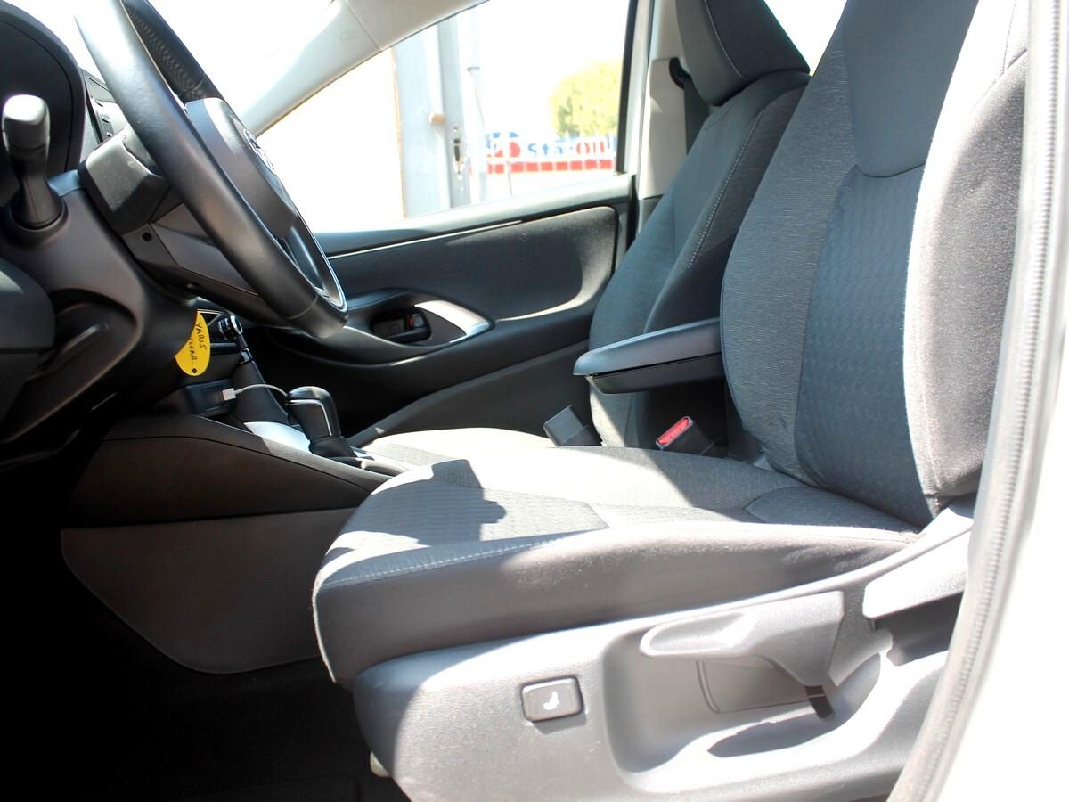 Toyota Yaris 1.5Hybrid IVA DEDUC. AUTOCARRO N1