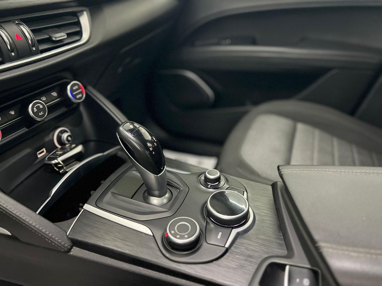 Alfa Romeo Stelvio 2.2 Turbodiesel 180 CV AT8 Q4 Executive